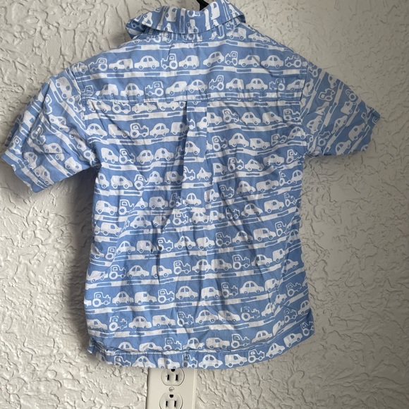 Three Island Button Up 🌊 - Picture 3 of 3